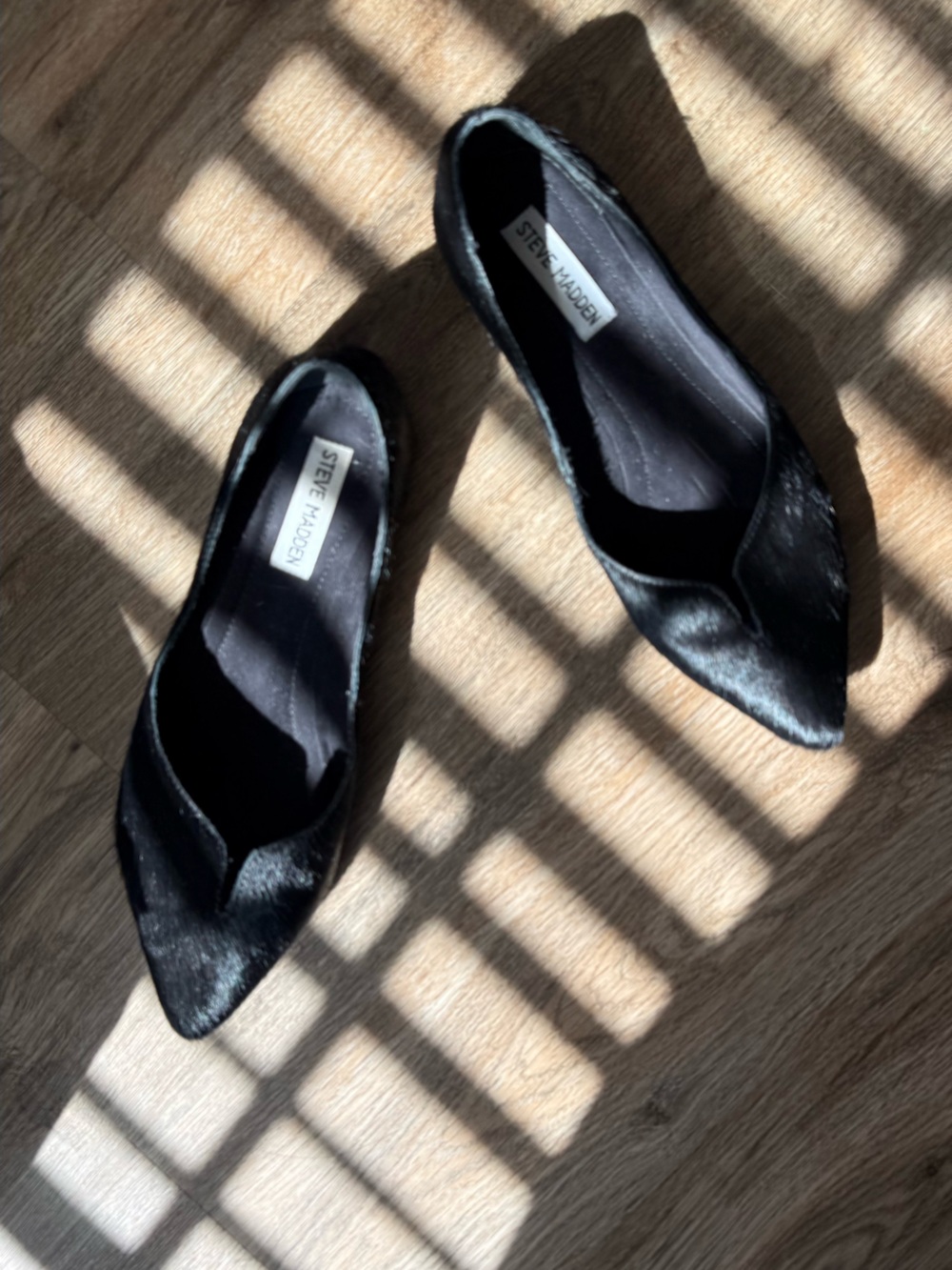 Steve Madden Black Fur PointedSteve Madden Black Faux Fur Pointed Toe Flats - Picture 2 of 8